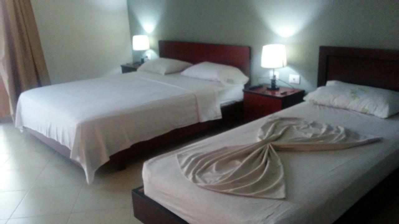 Hotel Majestic คซามิล ภายนอก รูปภาพ