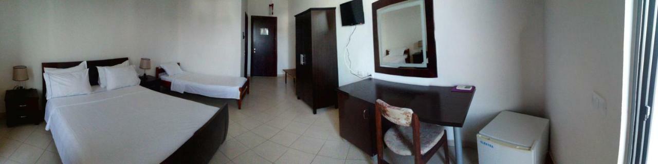 Hotel Majestic คซามิล ภายนอก รูปภาพ