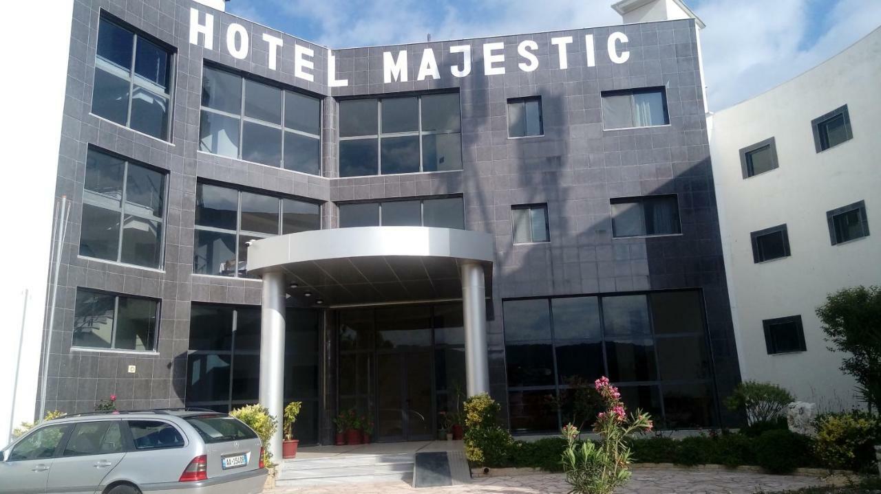 Hotel Majestic คซามิล ภายนอก รูปภาพ